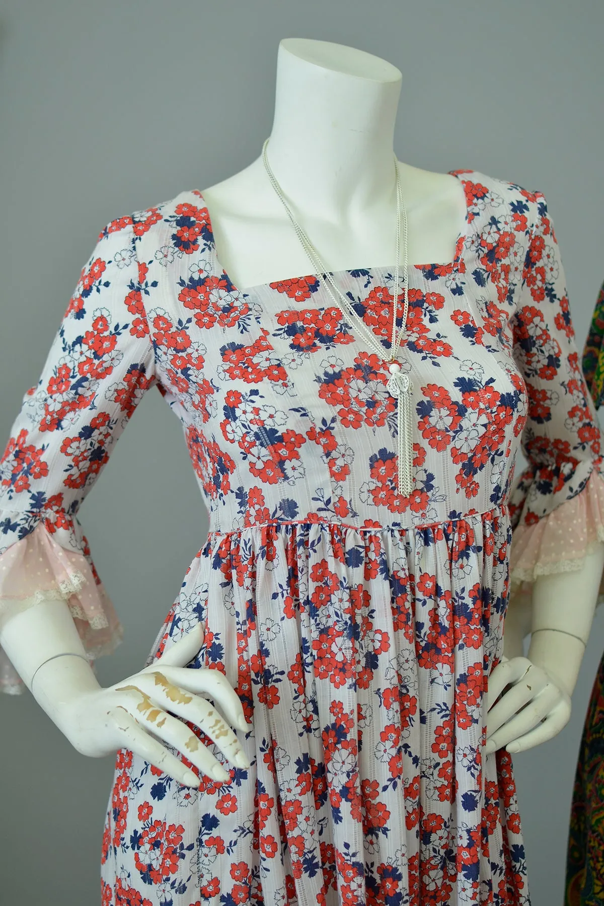 1970s Floral Print Ruffle Sleeves Baby Doll Peasant Dress