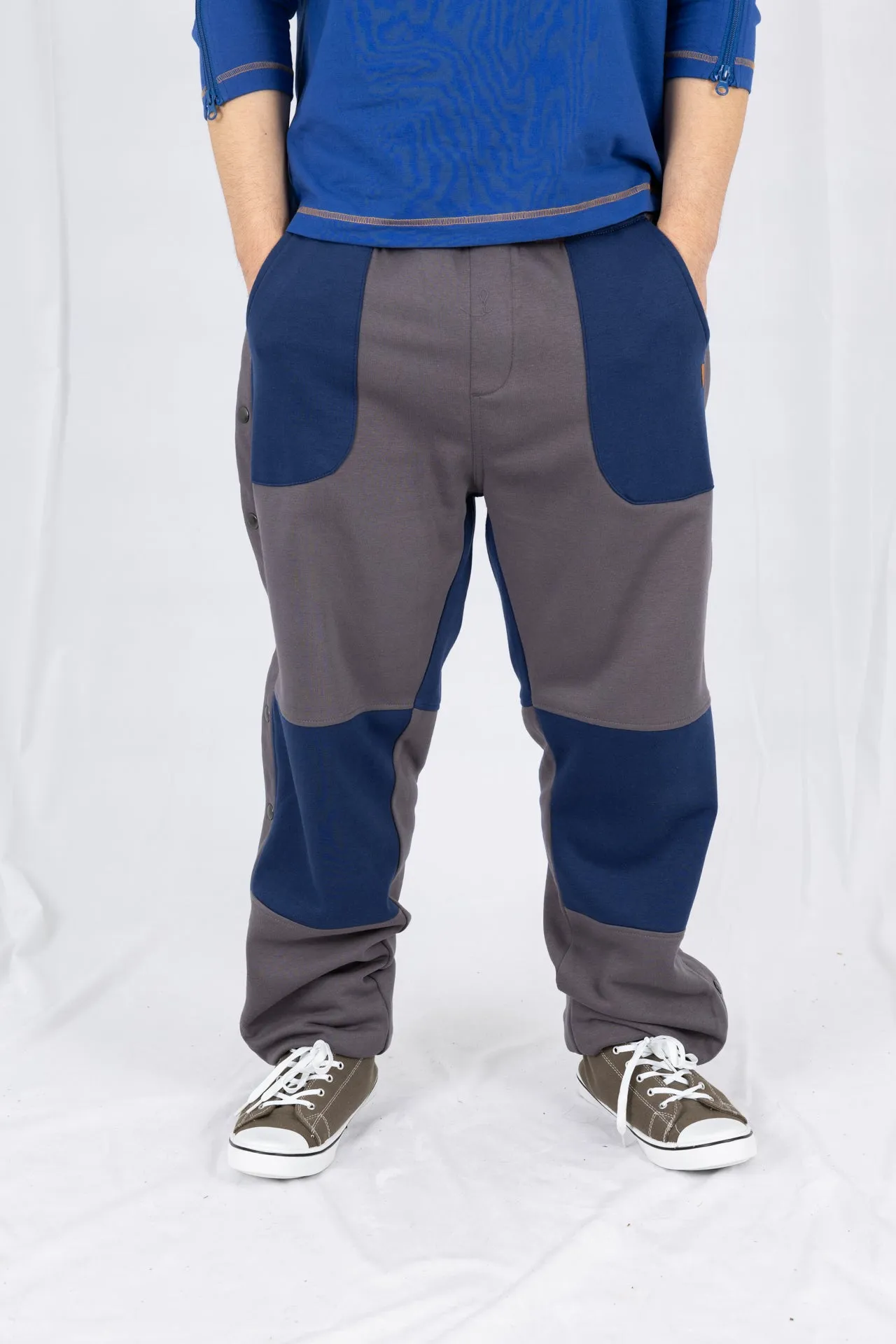 Adaptive Kids Jogger Pants: Adjustable Elastic Waist, Full Side Zipper for Easy Undressing