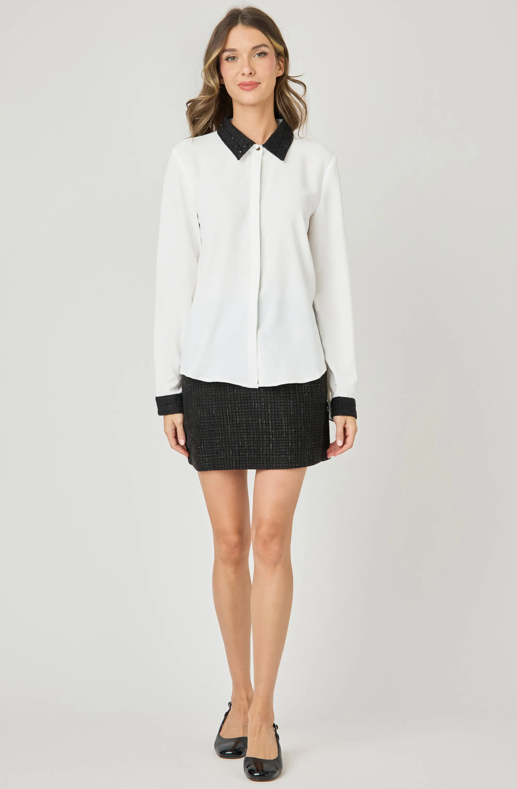 Buttoned-Down blouse with Bouclé Collar and Cuffs