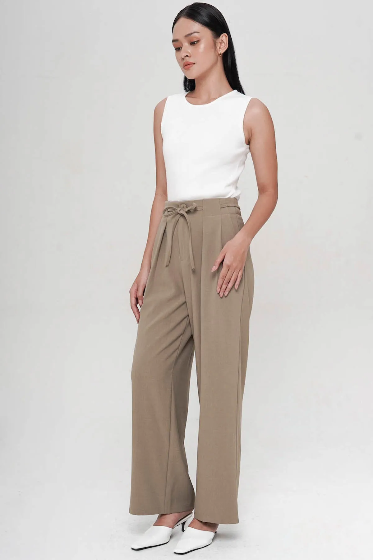 Cooper High-Waist Belted Pants In Khaki