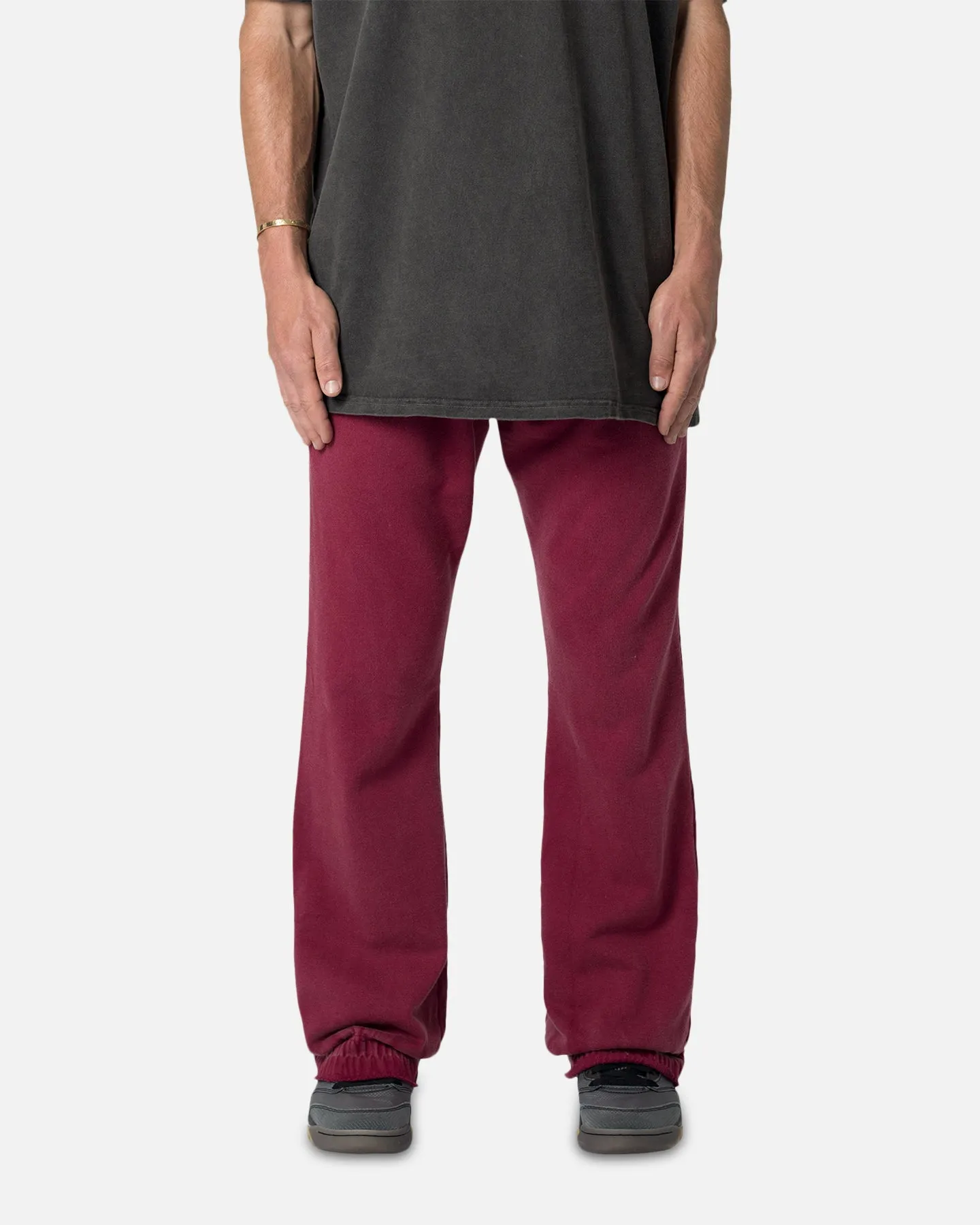 MNML Washed Flare Sweatpants Magenta