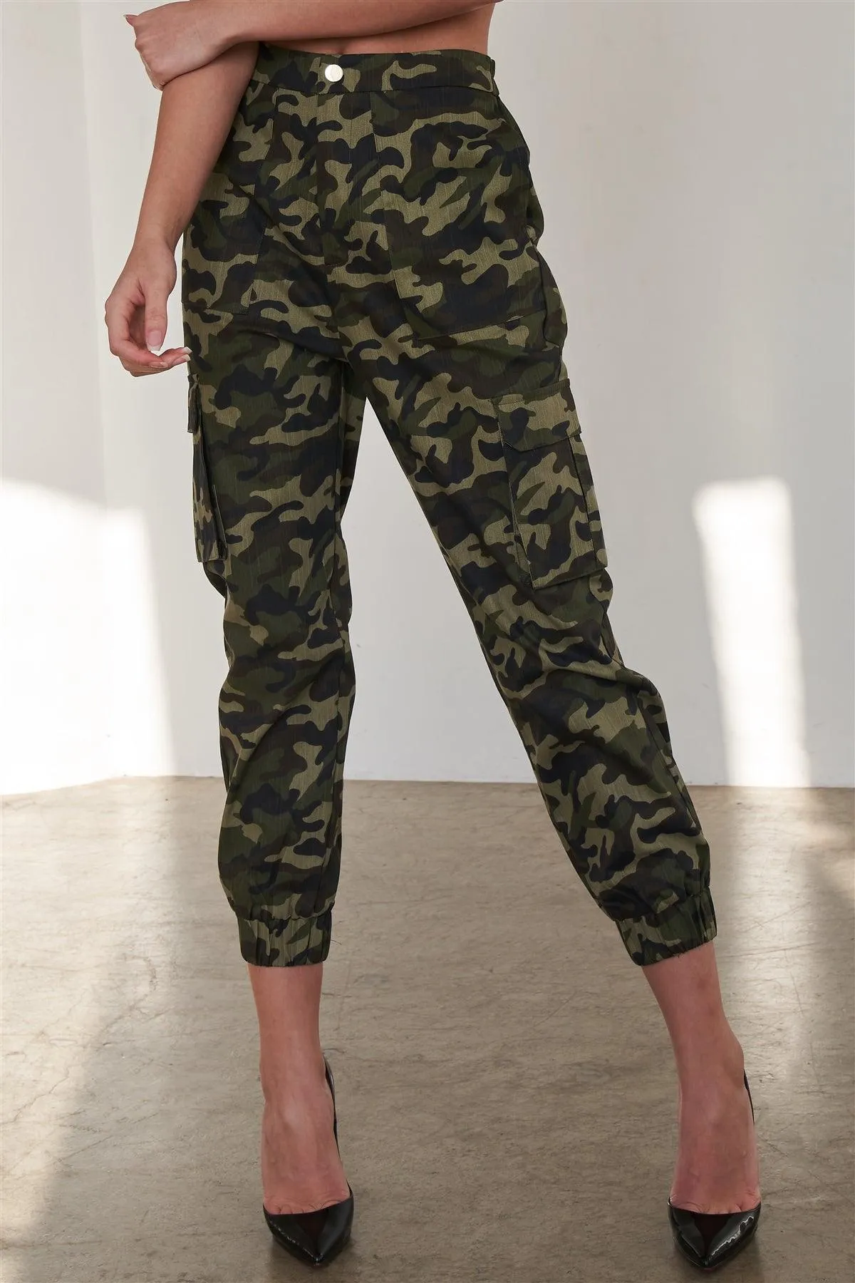 Olive Camouflage Cargo Jogger Pants /2-2-2