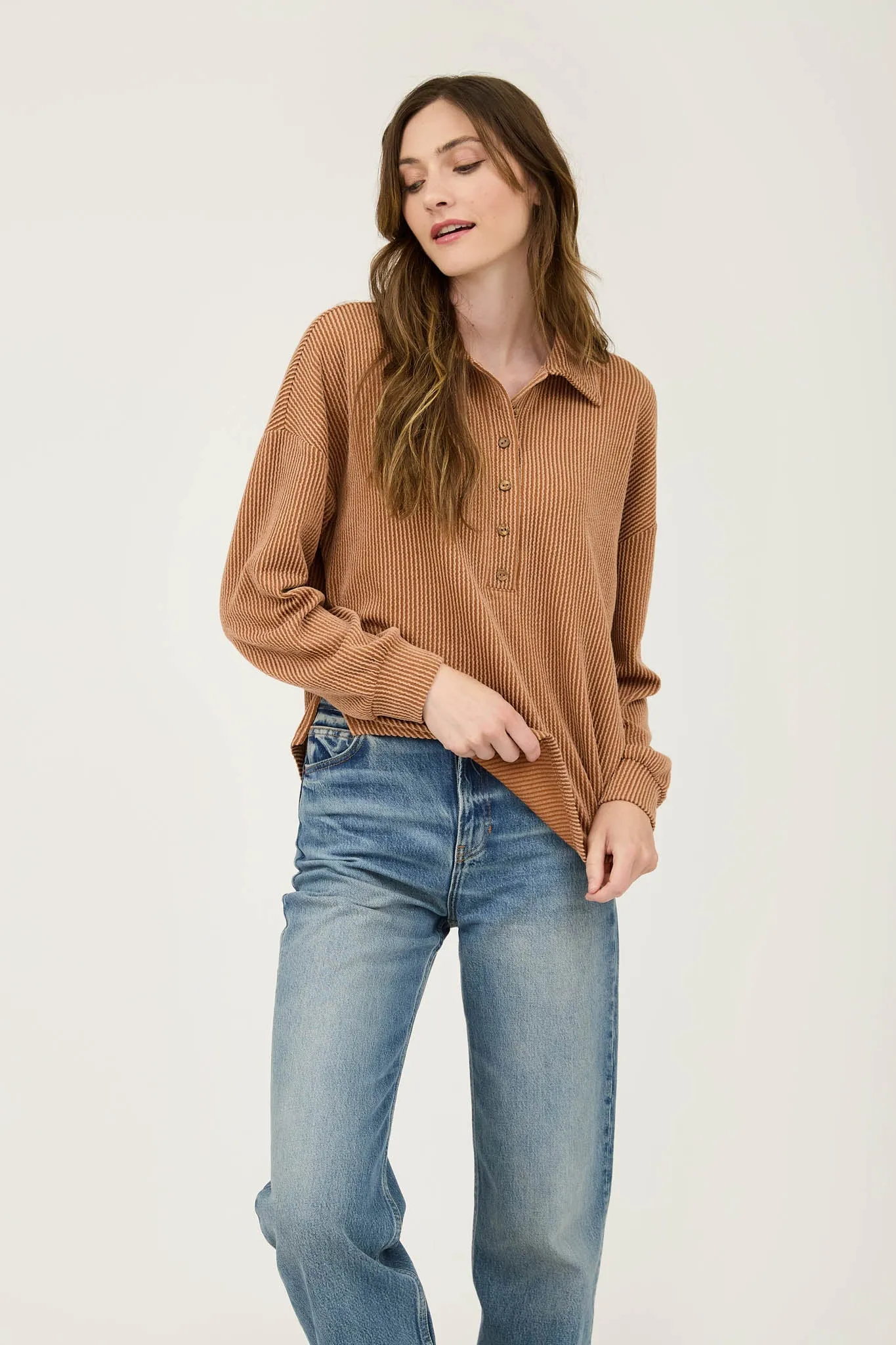 PINSTRIPE COLLARED HALF BUTTON KNIT TOP