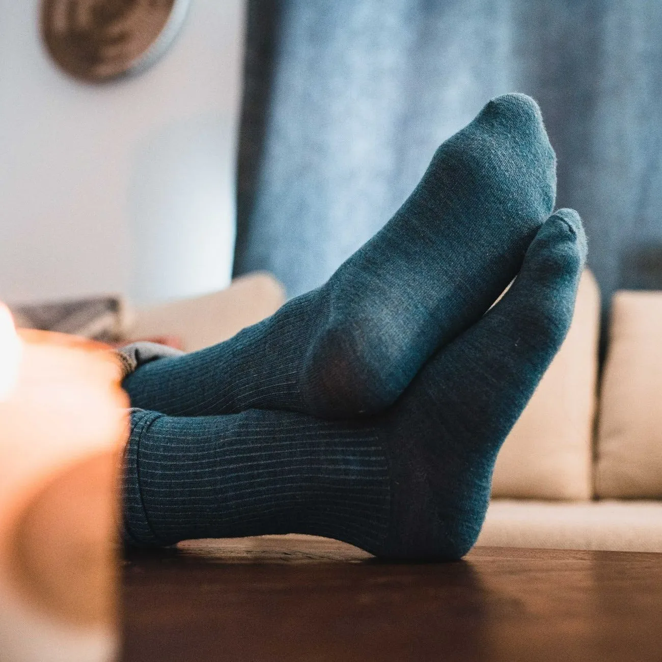 Vagden Cashmere "Non-binding" Ribbed Dress Socks