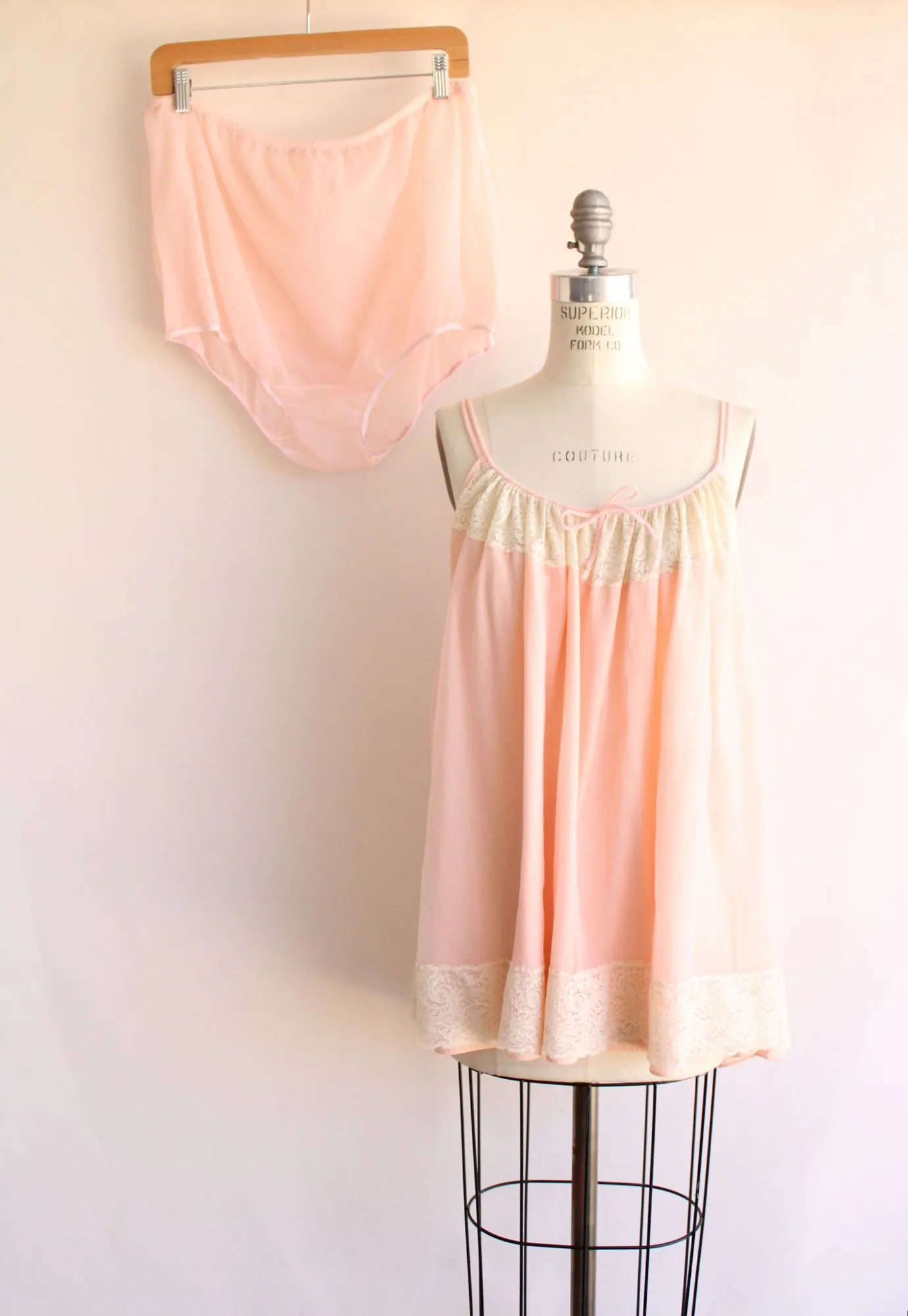 Vintage 1960s Pink Babydoll Pajama Top and Knickers, Volup 1X Size